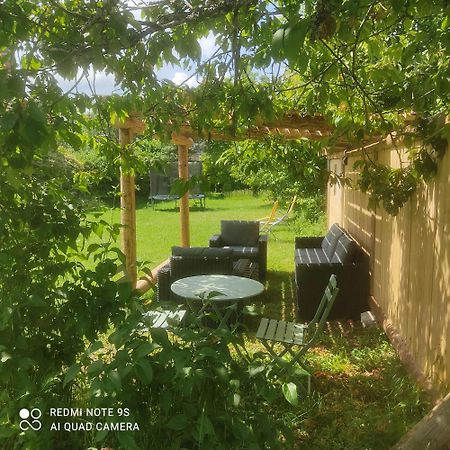 Les Cabanes De Pellier Charcier Exteriör bild