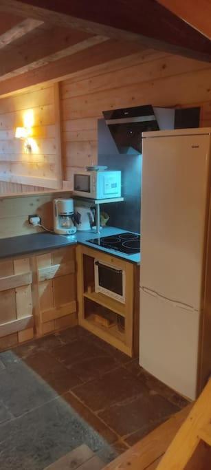 Les Cabanes De Pellier Charcier Exteriör bild